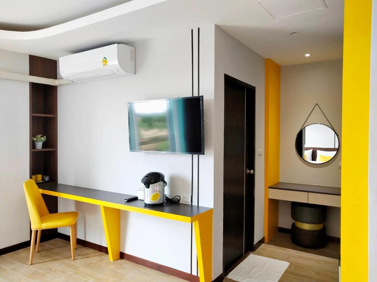 โคโค่ โฮเทล Koco Hotel Nakhonratchasima Exterior foto